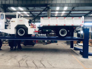 4 post car lift