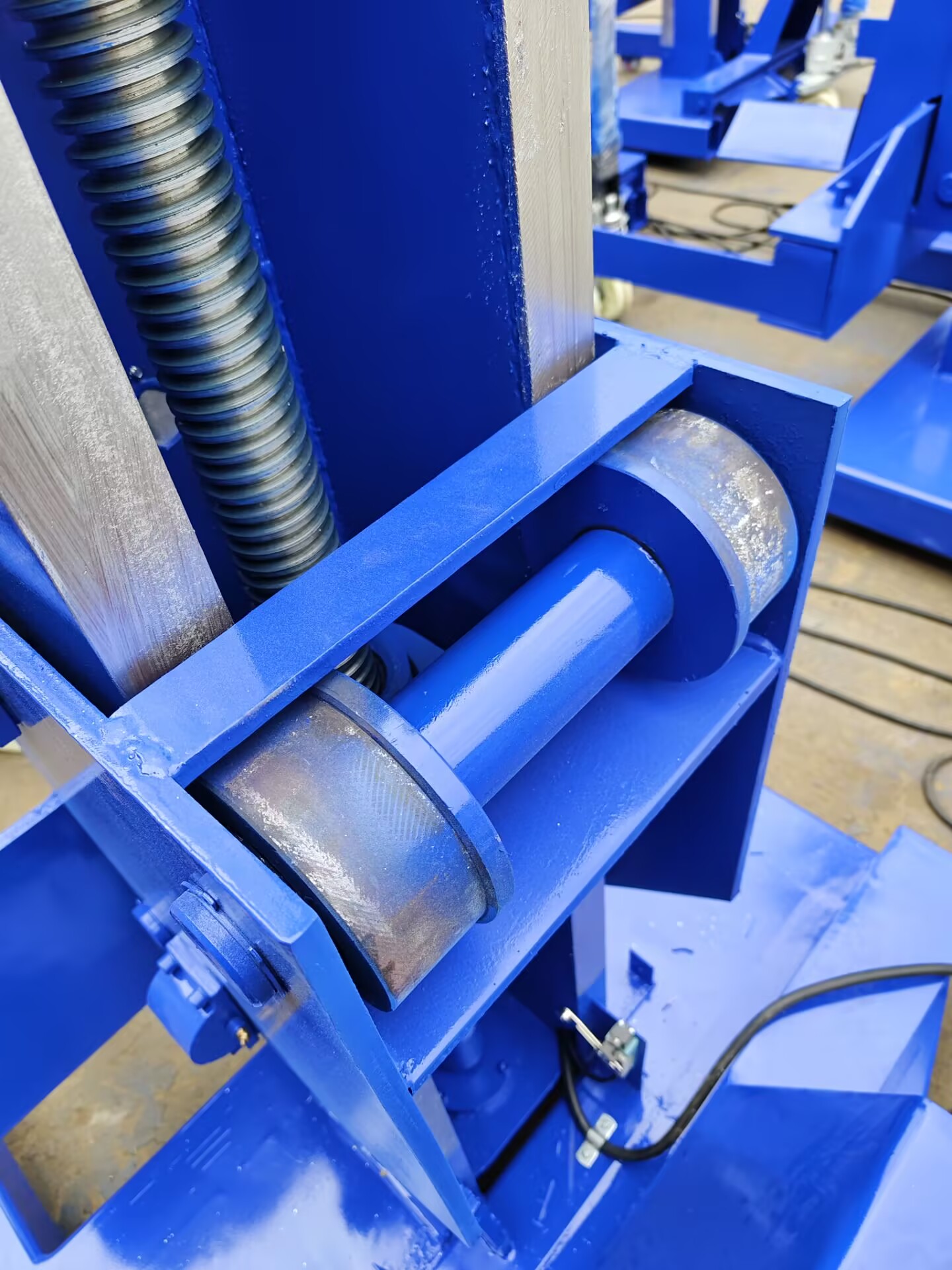 column lift guide roller column lift guide roller